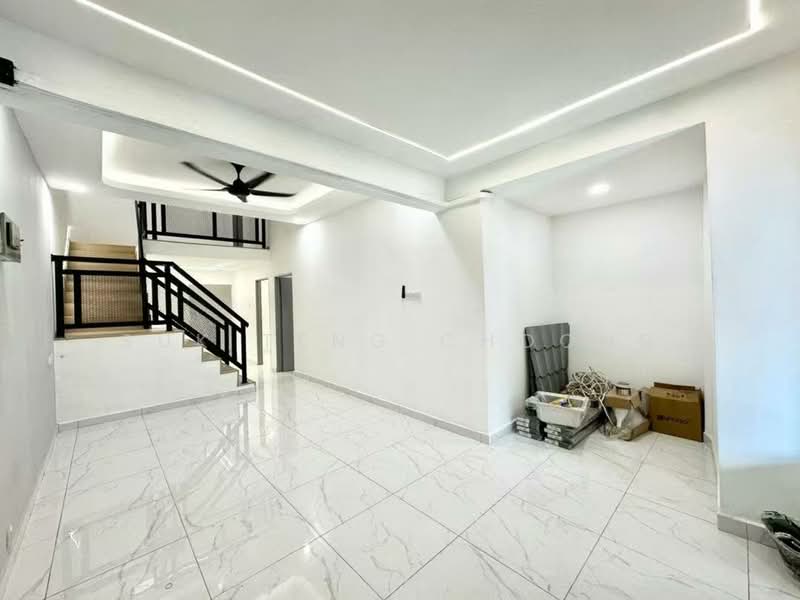 Rumah Teres 1.5 Tingkat untuk Dijual di Taman Rinting (Masai) - Suk Teng Choong - Living Room - PropertyGuru.com.my