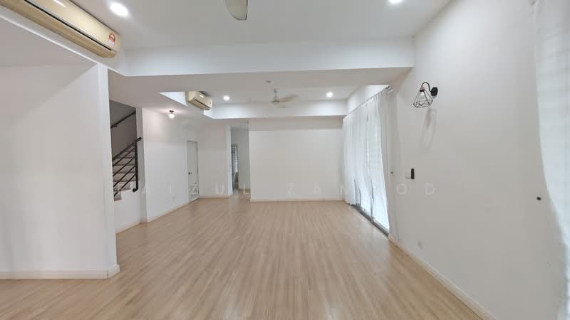 Parkfield Residences untuk Untuk Disewa - RM 3,200 /bulan, Apr 2026 - Living Room - PropertyGuru.com.my