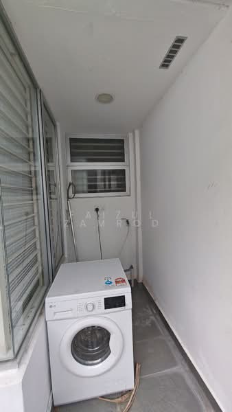 Parkfield Residences untuk Untuk Disewa - RM 3,200 /bulan, Apr 2026 - Balcony - PropertyGuru.com.my