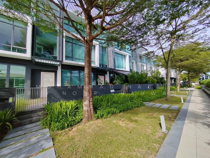 East Residence @ KLGCC Resort untuk Untuk Disewa - RM 14,500 /bulan, Apr 2026 - Exterior - PropertyGuru.com.my