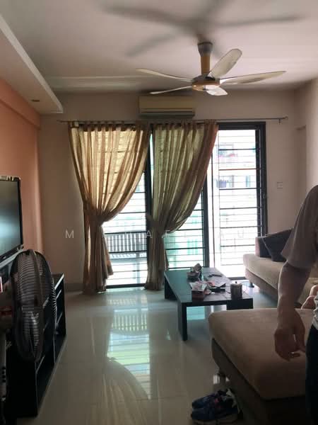 Servis Apartment untuk Dijual di D'Alamanda - Michael Au - Living Room - PropertyGuru.com.my