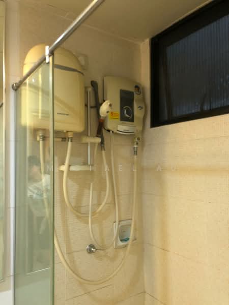 Servis Apartment untuk Dijual di D'Alamanda - Michael Au - Bathroom - PropertyGuru.com.my