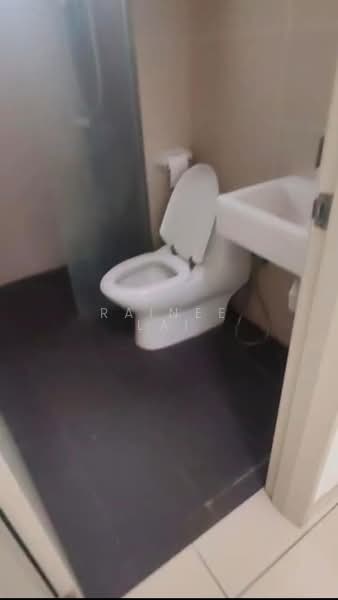 The Raffles Suites untuk Untuk Disewa - RM 2,000 /bulan, Apr 2026 - Bathroom - PropertyGuru.com.my