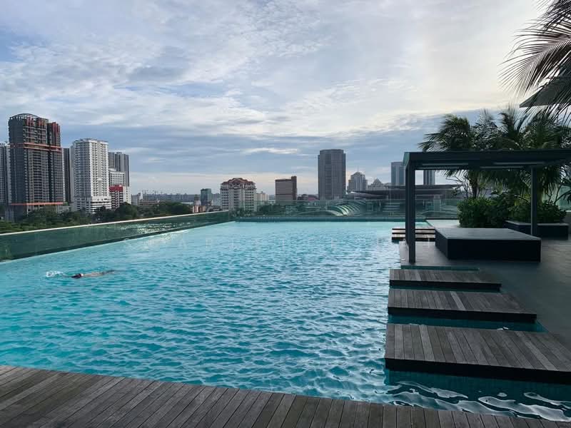 Paragon Suites @ CIQ untuk Untuk Disewa - RM 2,500 /bulan, Apr 2026 - Pool - PropertyGuru.com.my