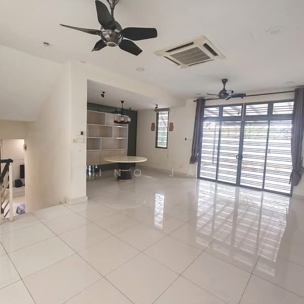 Semi-Detached House for Rent in Taman Impian Emas (Skudai) - Kino Jaw - Living Room - PropertyGuru.com.my