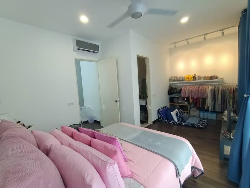 Rumah Teres 2-Tingkat untuk Dijual di Eco Forest (Semenyih) - CK Law - Bedroom - PropertyGuru.com.my