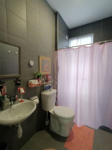Rumah Teres 2-Tingkat untuk Dijual di Eco Forest (Semenyih) - CK Law - Bathroom - PropertyGuru.com.my
