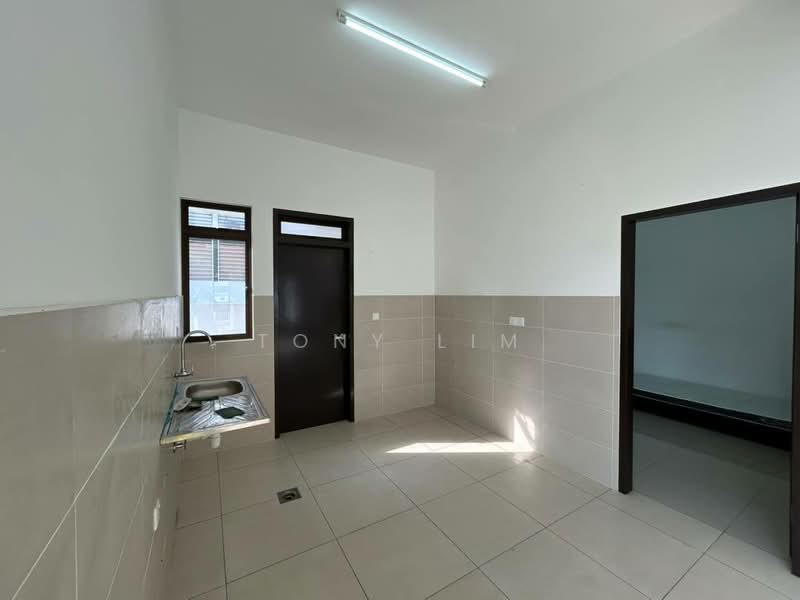 2-storey Terraced House for Rent in Leisure Farm (Gelang Patah) - Tony Lim - Kitchen - PropertyGuru.com.my