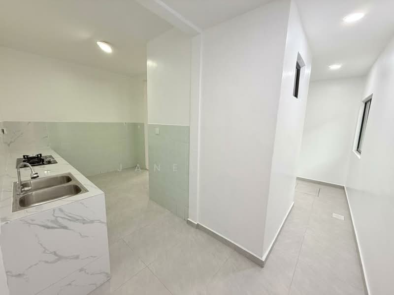 2-storey Terraced House for Sale in Taman Mutiara Rini (Skudai) - Janet Loh - Kitchen - PropertyGuru.com.my