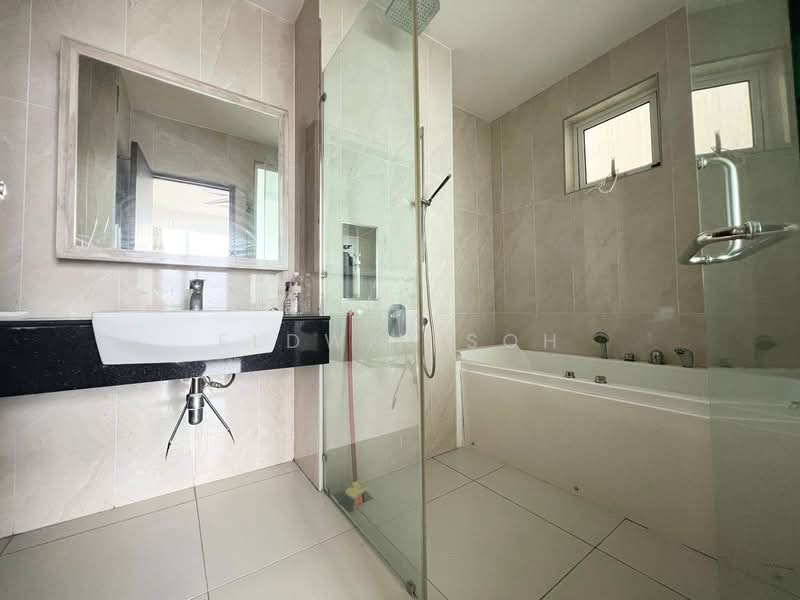 Service Residence for Rent at Paragon Residences @ Straits View - Eldwin Soh - Bathroom - PropertyGuru.com.my