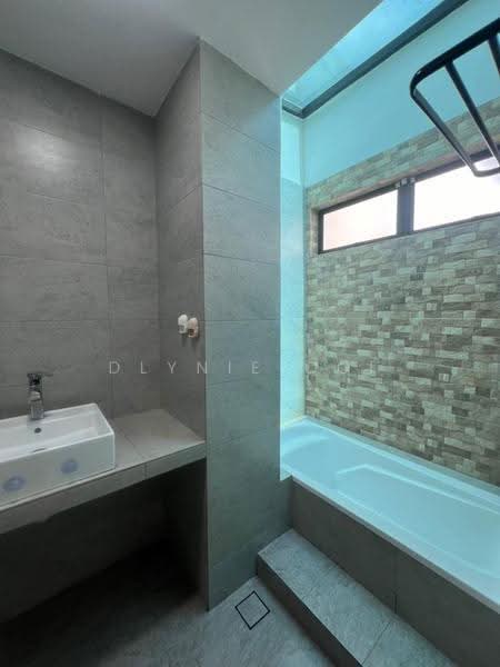 3-storey Terraced House for Sale in Taman Juara Jaya (Cheras) - Dlynie Ooi - Bathroom - PropertyGuru.com.my