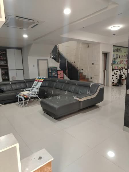 2-storey Terraced House for Sale in TAMAN PUCHONG UTAMA (Puchong) - MEI JIUN CHEW - Living Room - PropertyGuru.com.my