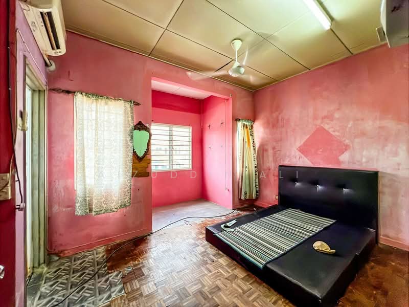 Terraced House for Sale in Subang Jaya (Selangor) - Aizuddin Ali - Bedroom - PropertyGuru.com.my