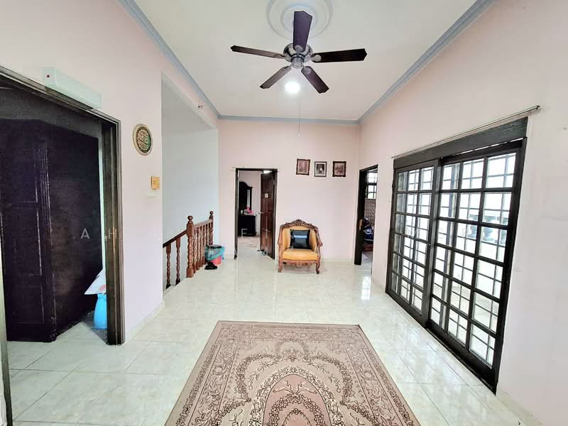 Bungalow for Sale in Seksyen 9 (Shah Alam) - Ahmad Fikri Amer Hamzah - Interior - PropertyGuru.com.my