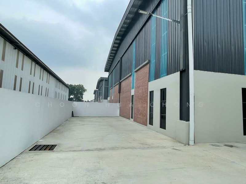 Semi-D Factory for Rent in Nilai (Negeri Sembilan) - Choon Hua Chong - Exterior - PropertyGuru.com.my