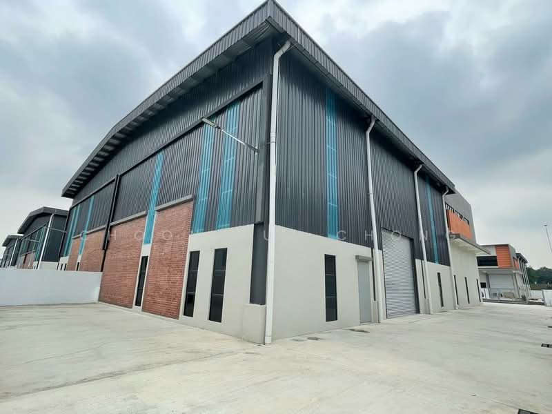Semi-D Factory for Rent in Nilai (Negeri Sembilan) - Choon Hua Chong - Exterior - PropertyGuru.com.my
