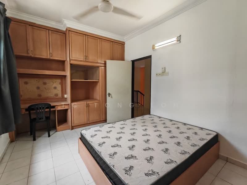 For Rent - 38, Lorong Idaman 1 /1