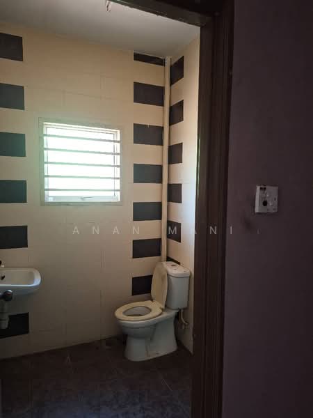 Semi-Detached House for Sale in Seremban (Negeri Sembilan) - Anan Mani - Bathroom - PropertyGuru.com.my