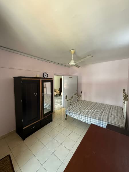 Condominium for Sale at Palm Court Condominium - Vee Muru - Bedroom - PropertyGuru.com.my