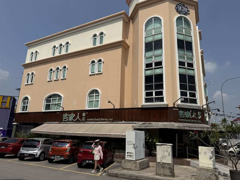 Shop for Rent in Dataran Sunway (Kota Damansara) - Alex Liew - Exterior - PropertyGuru.com.my