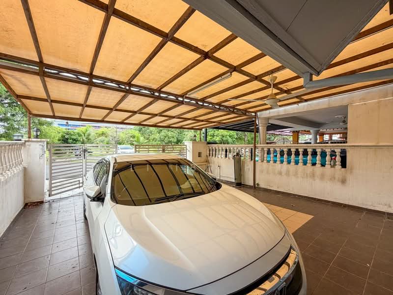 2-storey Terraced House for Sale in Seksyen 19 (Shah Alam) - Azli Ibrahim - Exterior - PropertyGuru.com.my