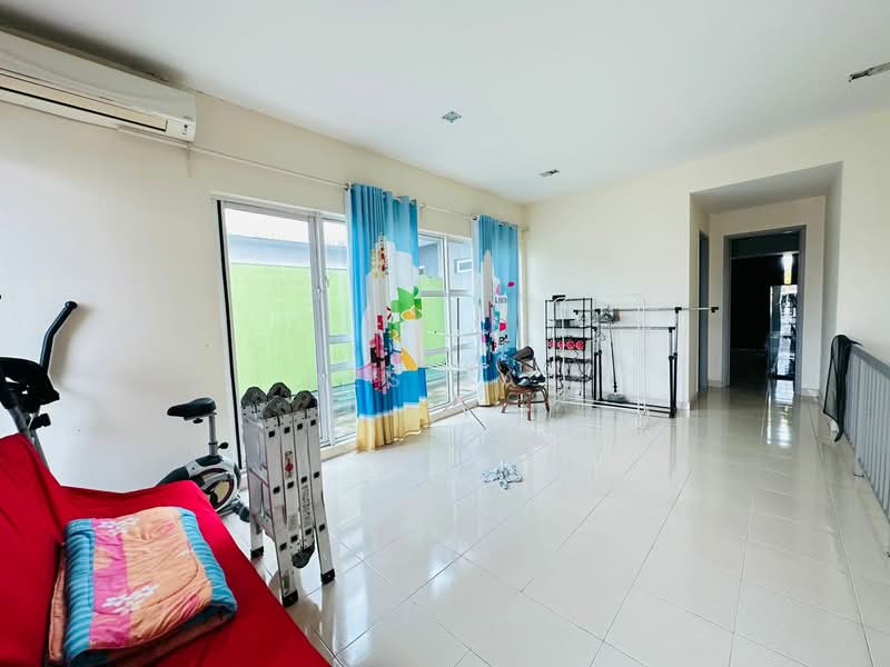 2.5-storey Terraced House for Sale in Rawang (Selangor) - Des Yap - Living Room - PropertyGuru.com.my