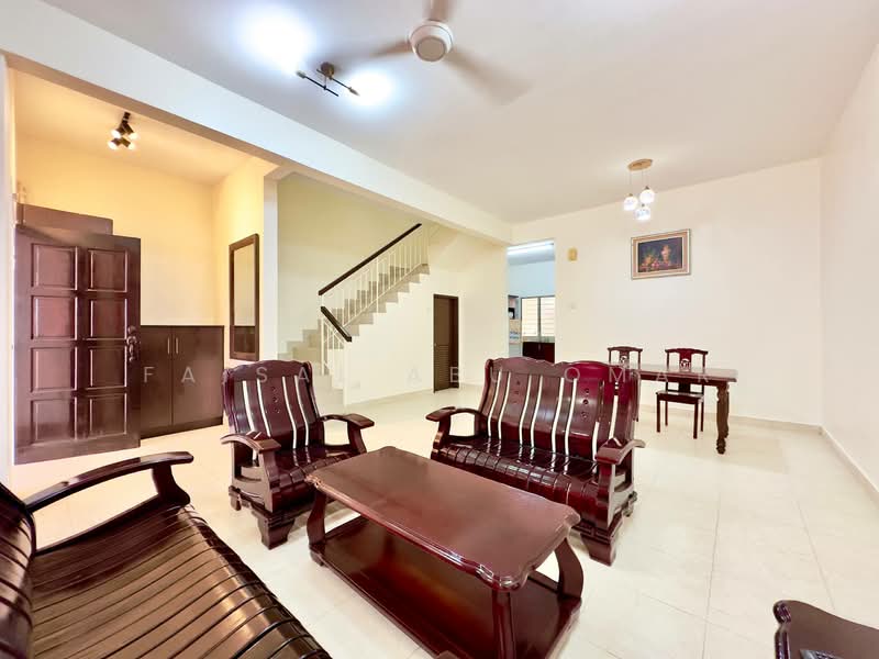 Rumah Teres 2 Tingkat untuk Dijual di Desa Coalfields (Ijok) - Faisal Abu Omar - Living Room - PropertyGuru.com.my