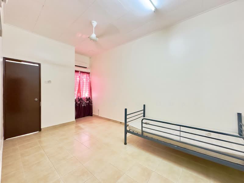 Rumah Teres 2 Tingkat untuk Dijual di Desa Coalfields (Ijok) - Faisal Abu Omar - Bedroom - PropertyGuru.com.my