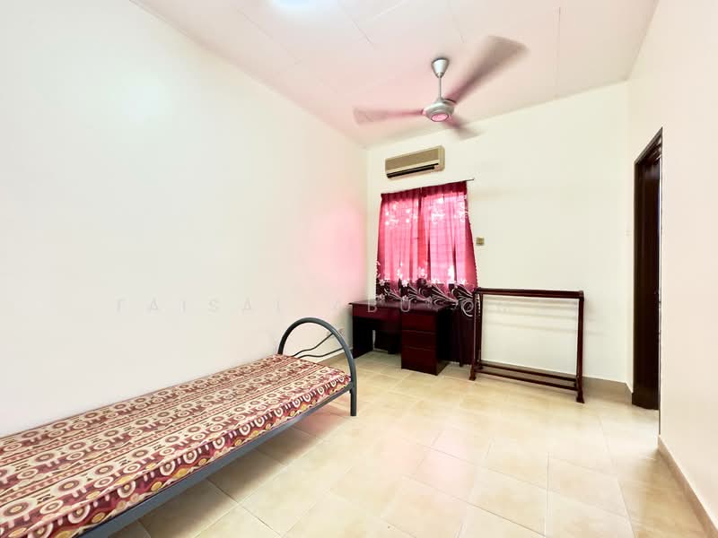 Rumah Teres 2 Tingkat untuk Dijual di Desa Coalfields (Ijok) - Faisal Abu Omar - Bedroom - PropertyGuru.com.my