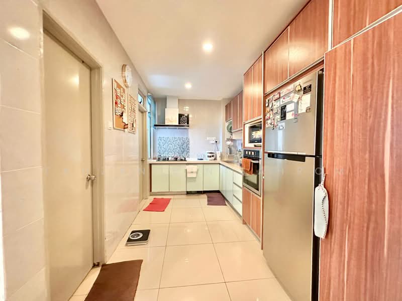 Cluster House for Sale in Bandar Saujana Putra (Tanjong Duabelas) - Fauzan bin Sahrom - Kitchen - PropertyGuru.com.my