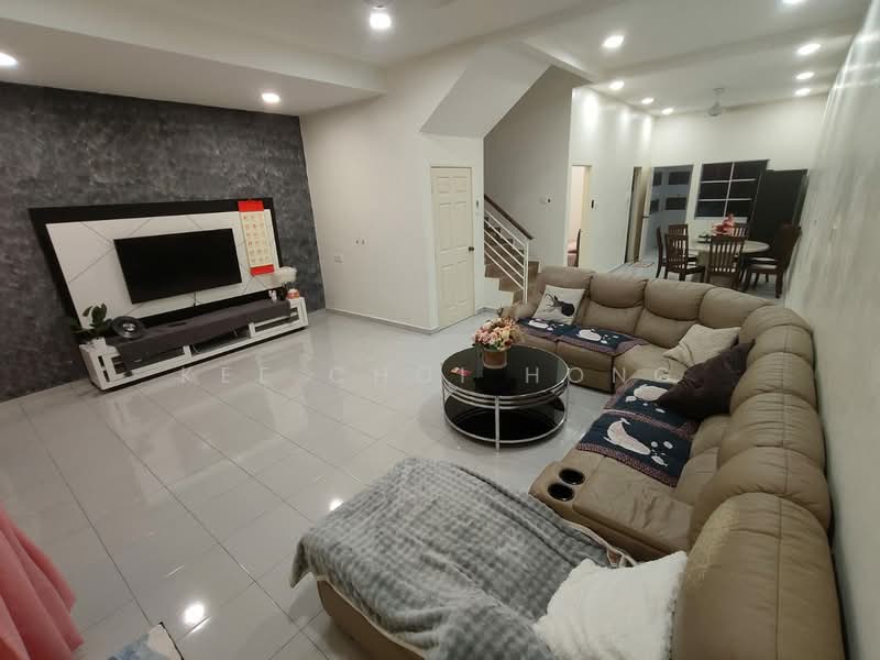 2-storey Terraced House for Rent in Seri Manjung (Perak) - Kee Choi Hong - Living Room - PropertyGuru.com.my