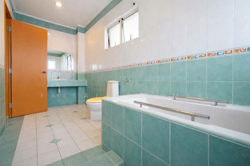 Rumah Banglo untuk Dijual di Ampang Jaya (Ampang) - Faisal Abu Omar - Bathroom - PropertyGuru.com.my