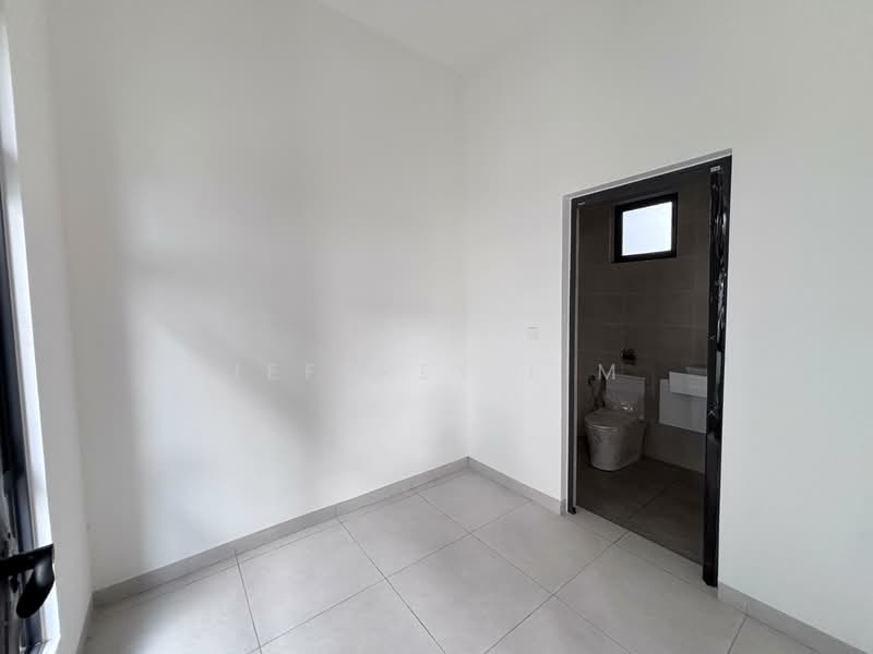 Semi-Detached House for Sale in Johor Bahru (Johor) - Jeffrey Lim - Bathroom - PropertyGuru.com.my