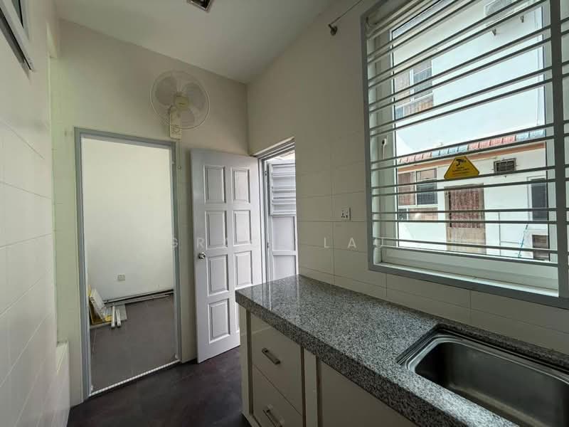 2-storey Terraced House for Rent in Johor Bahru (Johor) - Grace Lau - Kitchen - PropertyGuru.com.my