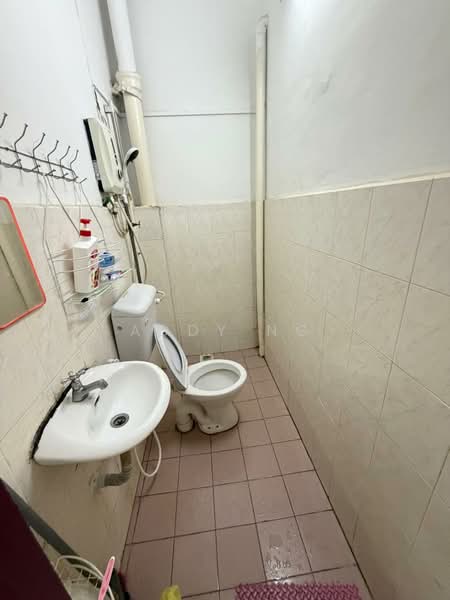 Rumah Teres 2 Tingkat untuk Dijual di Taman Pertama (Cheras) - Addy Ng - Bathroom - PropertyGuru.com.my
