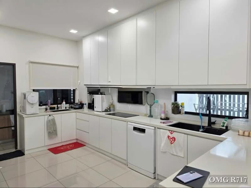 3-storey Terraced House for Sale in Setia Utama (Setia Alam) - Cassey Lim - Kitchen - PropertyGuru.com.my