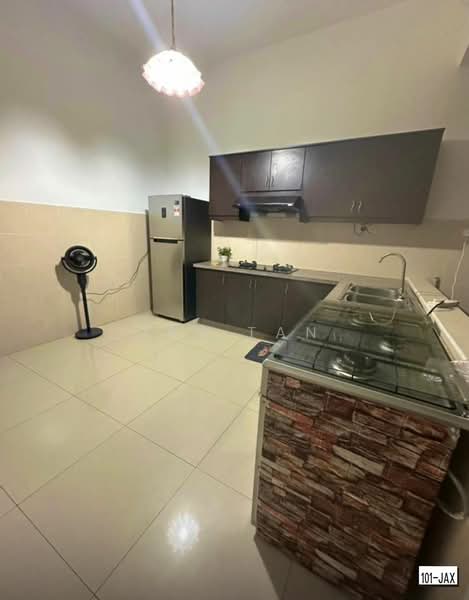 Semi-Detached House for Rent in Setia Eco Park (Setia Alam) - Jay Tan - Kitchen - PropertyGuru.com.my