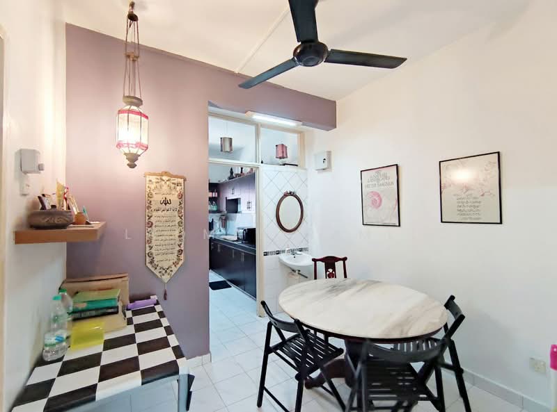 Seksyen 13 untuk Untuk Dijual - RM 680,000, Apr 2026 - Dining Room - PropertyGuru.com.my