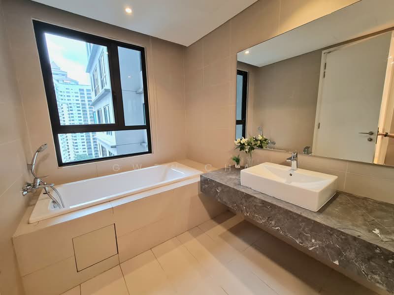 Kondominium untuk Dijual di Residensi 22 - Gwen Chan - Bathroom - PropertyGuru.com.my