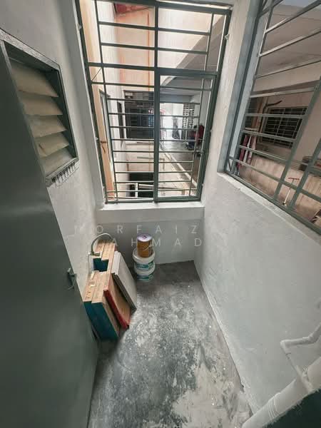 Apartment for Sale at Pangsapuri Mutiara Subang - Norfaizah Ahmad - Corridor - PropertyGuru.com.my