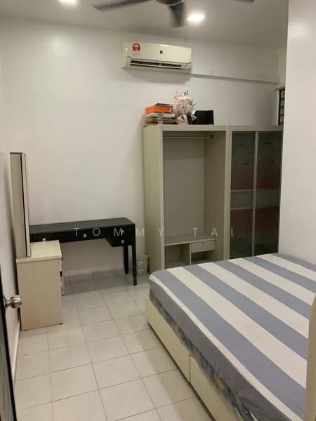 1-storey Terraced House for Rent in Taman Mount Austin (Tebrau) - Tommy Tai - Bedroom - PropertyGuru.com.my