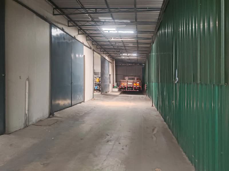 Semi-D Factory for Sale in Kampung Bukit Kemuning (Shah Alam) - May Loo - Corridor - PropertyGuru.com.my