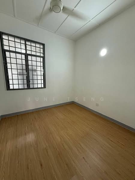 Untuk Dijual - Taman Molek