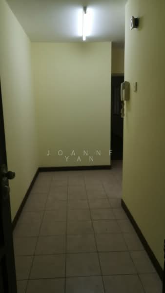 Condominium for Rent at Amadesa Resort Condominium - Joanne Yan - Corridor - PropertyGuru.com.my