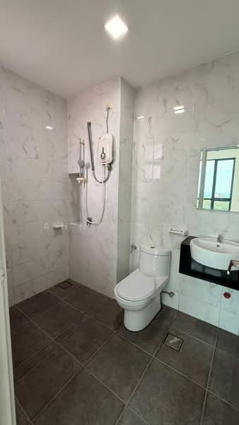 Servis Apartment untuk Dijual di Sky Breeze Service Apartment - Annie Low - Bathroom - PropertyGuru.com.my