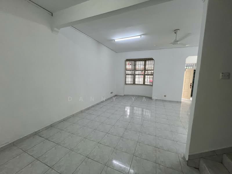 Taman Pulai Utama untuk Untuk Dijual - RM 508,000, Apr 2026 - Living Room - PropertyGuru.com.my
