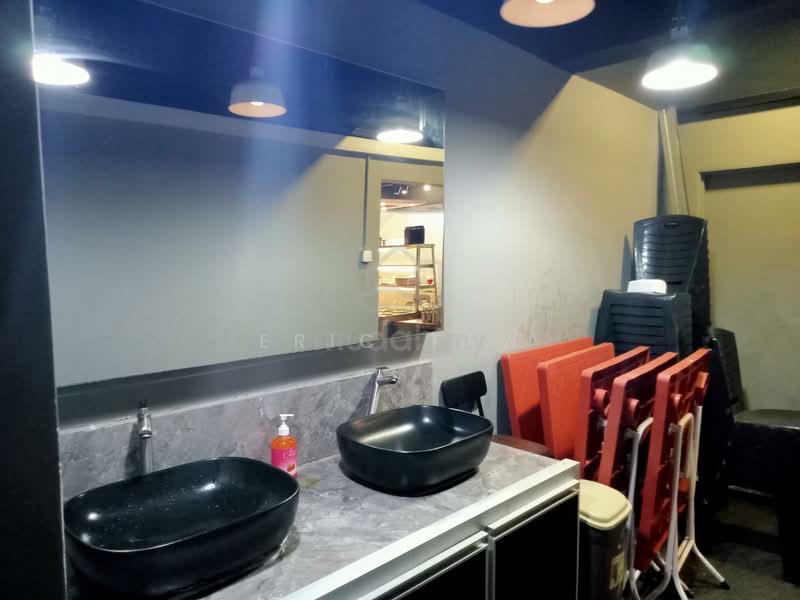 Shop for Rent in SS 24, Taman Megah (Petaling Jaya) - Eric Tan - Bathroom - PropertyGuru.com.my