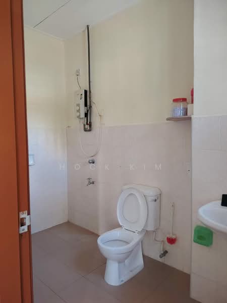 2-storey Terraced House for Rent in Permas Jaya (Johor) - Hock Kim - Bathroom - PropertyGuru.com.my