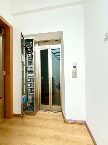 4-storey Terraced House for Sale in Damansara Perdana (Selangor) - Zarema Kulbuzheva - Entrance - PropertyGuru.com.my