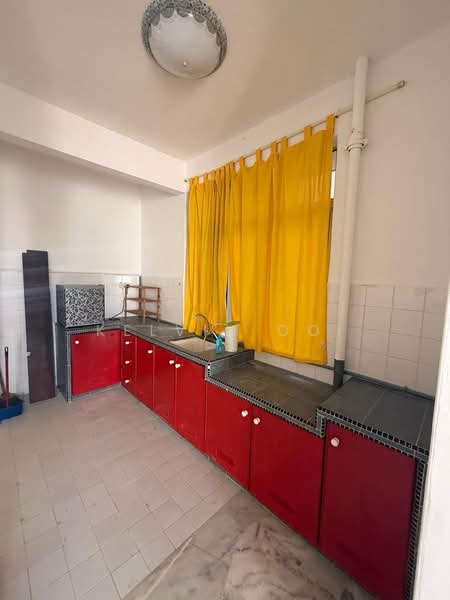 Townhouse for Rent in Tanjung Bungah (Penang) - Kelvin Ooi - Kitchen - PropertyGuru.com.my